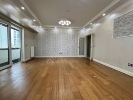 Kiptaş Venezia Mega Kiralık Boş 2 Banyolu Balkonlu Kapalı Mutfak 2+1 Daire