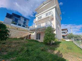 Seferihisar Doğanbey De Satılık 4+1