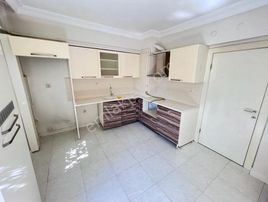 Atanora Vadi'den Öveçlerde Giriş Kat 3 Cepheli 2 Balkonlu Yapılı Kombili 2+1