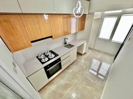 ꧁akçay Ay Emlaktan꧂yenimahallede Denize Sadece 50 M Ön Cephe Arakat İçi Komple Yenilenmiş 3+1 Daire