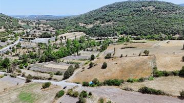 % 5 İmarlı, Suyu Olan, Üç Tarafı Kadastral Yol Tarla