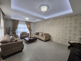 Karınca'dan Bağımsız Mutfaklı İçi Ful Yapılı Eşyalı 3+1 Kiralık!