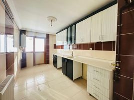 Bostancık Mahallesinde Asansörlü 2.katta 3+1 Kiralık Daire !!