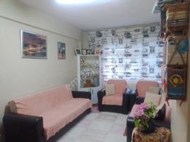 Akçay Emlak'tan Akşehir Yıldırım İlkokulu Yanında Doğalgazlı İkinci Kat Satılık 3+1 Daire