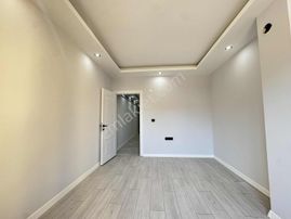 Ne"den Emek Mah Fsm Cad"1 Dk Mesafede Asansörlü" 2+1 Ara Kat