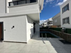 Didim Efelerde Müstakil Havuzlu 3+1 Teraslı Lüks Villa