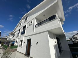 Didim Efelerde Müstakil Havuzlu 3+1 Teraslı Lüks Villa