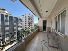 Şenevler De 3+1 190m2 Ara Kat Daire