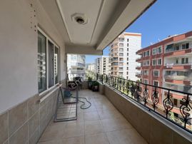 Şenevler De 3+1 190m2 Ara Kat Daire