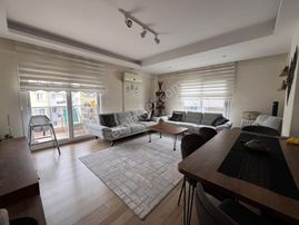 Çiğli Balatçıkta Havuzlu Site İçinde Geniş 3+1 Satılık Daire