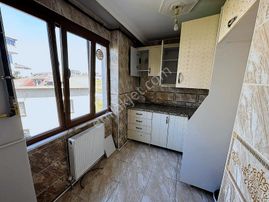 Emlakyap Arnavutköy Haraççıda Satılık 2+1 Geniş Ara Kat Daire