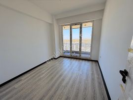 Turyaptan İzsiz Towers Da 8.kat Doğu Cephe 2+1 Satılık Daire