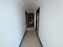 Turyaptan İzsiz Towersda Giriş Kat Havuz Cephe 2+1 Satılık Daire