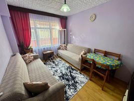 Yedikule Aksungurlu Sokakta 1+1 Üst Kat Satılık Daire