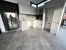 Cadde'den Ada Manzaralı Cennetten Bir Köşe 4+1 Enfes Villa