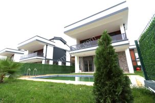 🏡güre'de Aygül'den🏡nezih Site İçerisin'de Tam Bağımsız Denize Yakın Özel Havuzlu 5+1 Satılık Villa