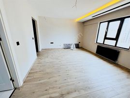 Valentia'dan Vadi Manzara'da 1 Ay Sonra Teslim Satılık 3+1 Daire