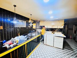 Valentia'dan Dikmen Cadde Üzeri Yüksek Cirolu Devren Restoran !!