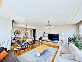 Valentia'dan Kıraner Park Sitesinde Geniş 4+1 Satılık Daire !!!