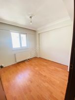 Nato Yolu Cadde Yakını Düzlükte Katta Satılık 3+1 Daire !!!