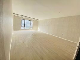 Valentia'dan Vadi Manzara 3.etapta 15.katta Satılık 3+1 Daire !!