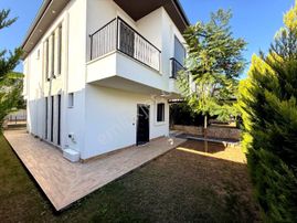 Didim Efeler Mahallesinde Site İçerisinde Satılık 3+1 Villa