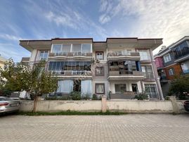 Milas Cumhuriyet Mahallesinde Doğalgazlı 3+1 Geniş Kiralık Daire