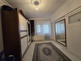 Şafaktepe Mah. Ara Kat Merkezi Lokasyon 3+1 Satılık Daire