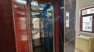 Topçu Mah Ara Kat Çift Asansörlü Satılık 3+1 Daire