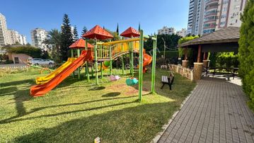 İz’den Panaromik Göl Manzaralı Sosyal Donatılı Ultra Lüks Daire