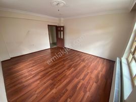 Altındağ - Karapürçek Mahallesinde Kaplaner Lokantası Yak. 3 Cepheli 3+1 Satılık Daire !!!