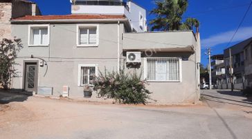 Urla Yaka Mahallesinde Dubleks Taş Ev