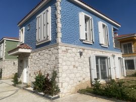 Ayvalık Sarımsaklı Da Satılık Villa.denize Sıfır.