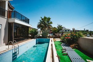 Site İçerisinde 5+1 Tripleks Villa