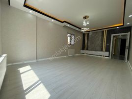 Ayvalı'da Şehir Has. Karşısı Katta Full Yapılı Balkonlu 3+1 Daire!!!