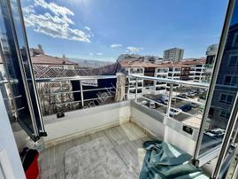 Yeni Bayındır'da Masrafsız Ara Kat Asansörlü Ön Cephe 3+1 Daire