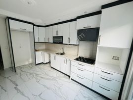 Kapalı Balkonu Ve Geniş Yaşam Alanlarıyla 3+1 Özel Daire