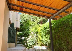 Sahibinden “kuşadası Merkezde, Çağrı Sitesinde Gerçek Fırsat 4+1 Villa! Sahile Yürüyüş Mesafesi •