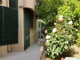 Sahibinden “kuşadası Merkezde, Çağrı Sitesinde Gerçek Fırsat 4+1 Villa! Sahile Yürüyüş Mesafesi •