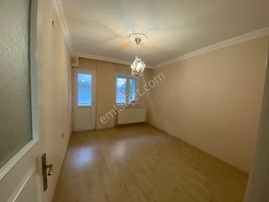 Buca Çamlık Mah.de 2+1 90m2 Dgazlı Ayrı Mutfak Yüksek Giriş Bakımlı Temiz Kiralık Daire