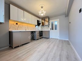 Altındağ - Karapürçek Mahallesi Eyüp Cami Yakınında Full Yapılı, Ara Katta 3+1 Satılık Daire !!!