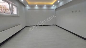 Elvan Da Eryaman Tren Garının Dibi Utra Lüks 3+1 Daire