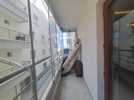 Atanora Vadi'den Trt Panora Yakını 2 Banyolu Genç Bina Ara Kat Ön Cephe Geniş Metraj 4+1