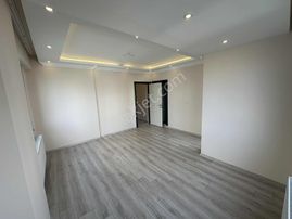 Adnan Menderes'de 3+1 Ara Kat 155 M2 Koçtaşın Yanında