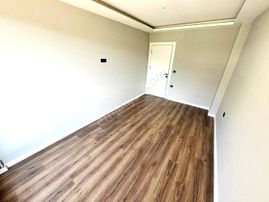 Ayanoğlu'ndan Güre'de Dağ Manzaralı 3+1 Bahçeli Satılık Villa