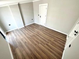 Ayanoğlu'ndan Güre'de Dağ Manzaralı 3+1 Bahçeli Satılık Villa