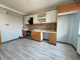 Engin Emlak'tan Protokol Yolu Yakını E.banyo'lu 3+1 Daire