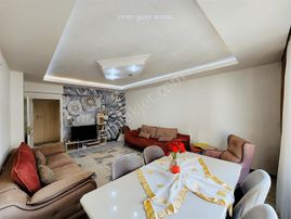 Güler^den Bağlum Kafkaskent Sitesinde 5.kat 3+1 3 Blkon Asansrlü