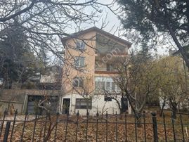 Rıza Acar'dan 572 M² Arsalı 3 Kattlı Köşe Satılık Villa