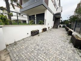 Aras Emlaktan Akçayda Denize 50 Metre 6+1 Villa